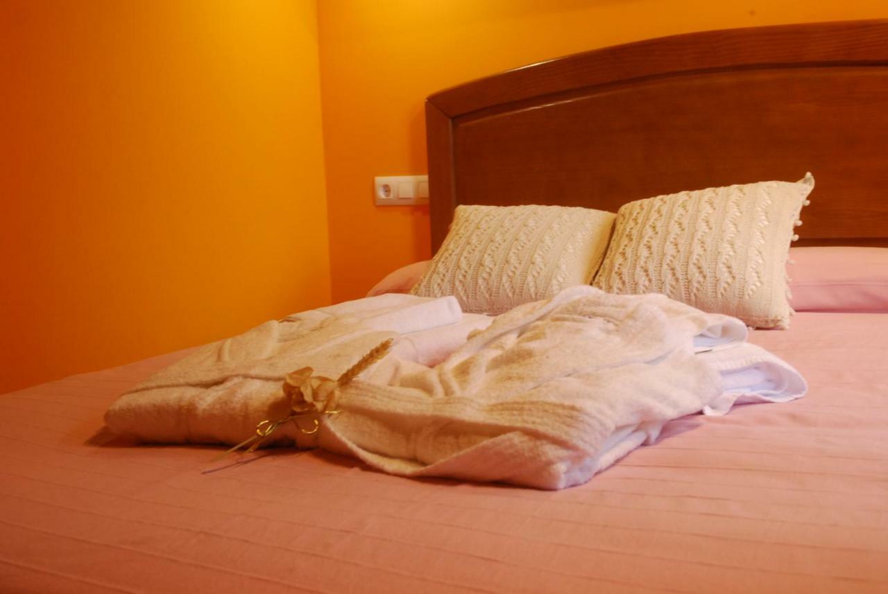 Isabel Artemis Es Appartement San Tirso de Abres Buitenkant foto